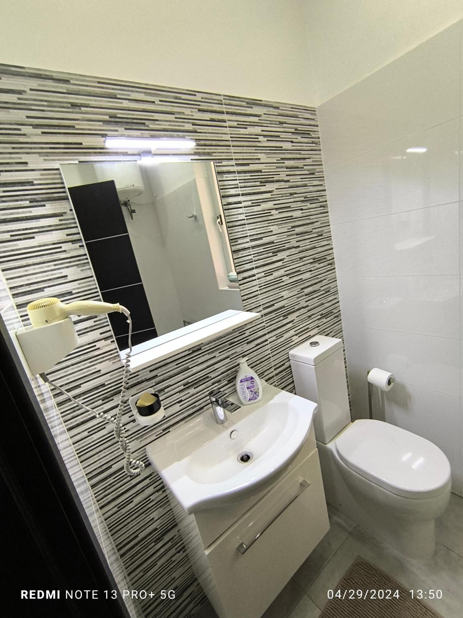 One Bedroom Tea Apartment Il-Gzira Exterior foto