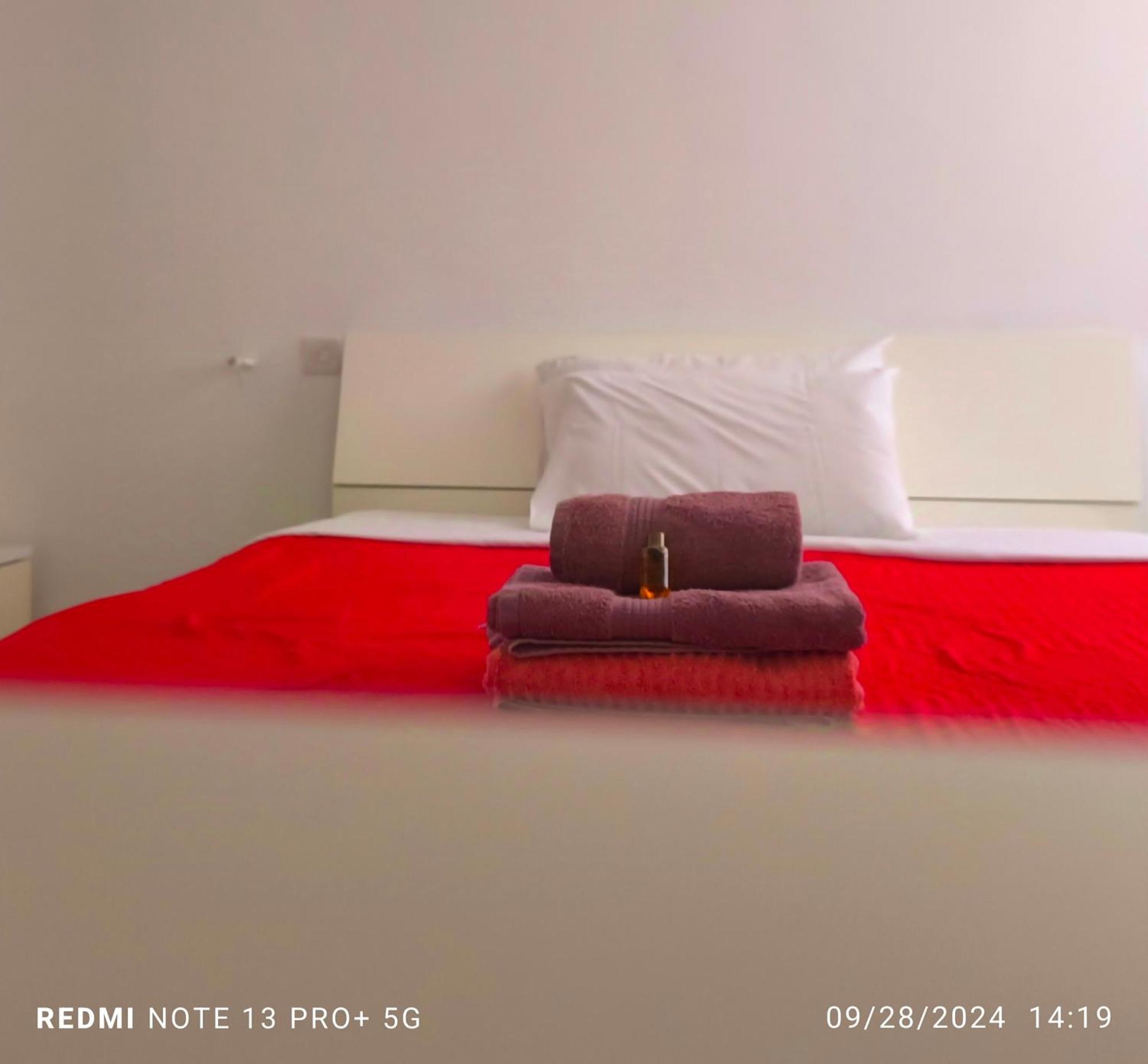 One Bedroom Tea Apartment Il-Gzira Exterior foto
